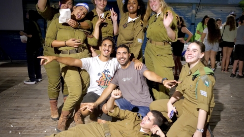 חיילי פרק משימה באירועי קיץ לנוער