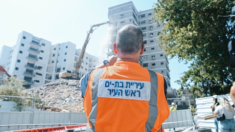 הריסת מבנה רחוב ירושלים בת ים קרדיט צילום שלום אלזם-16.jpg