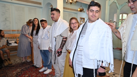 עלו למצוות טקס בר מצווה מרגש לתלמידי תיכון טומשין אופקים בבת-ים6.JPG