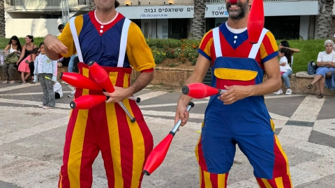 בת-ים מצדיעה הקרנת סרט חגיגית לילדי משפחות המילואים4.jpeg