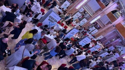 בונז׳ור בת-ים מאות משפחות מצרפת בדרך לבית החדש שלהן בעיר4.jpg